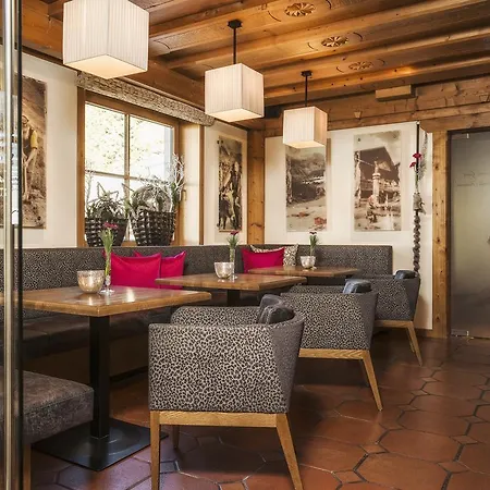 Hotel Hotel Bergkristall Zillertal - Adults Only 14 Years Plus 4*