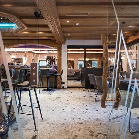 Hotel Bergkristall Zillertal - Adults Only 14 Years Plus 4*
