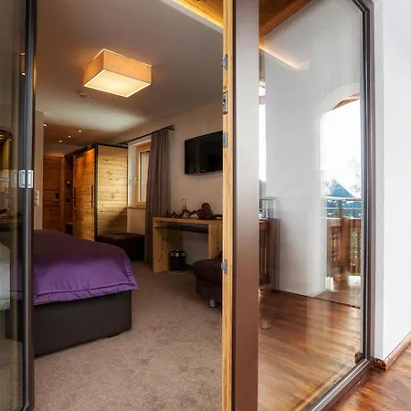 Hotel Hotel Bergkristall Zillertal - Adults Only 14 Years Plus Hippach