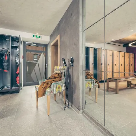 Hotel Hotel Bergkristall Zillertal - Adults Only 14 Years Plus 4*
