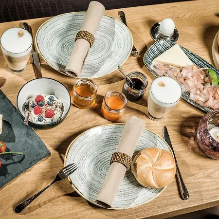 Bergkristall Zillertal - Adults Only 힙파흐