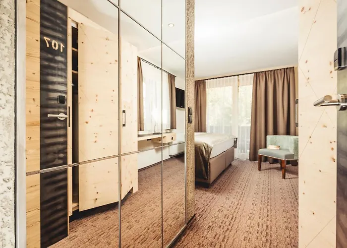 Bergkristall Zillertal - Adults Only 酒店 4*