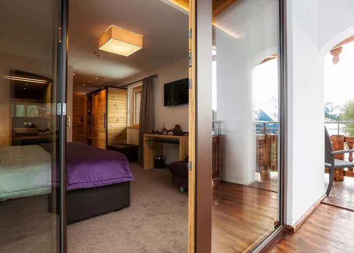 酒店 Bergkristall Zillertal - Adults Only 希帕赫