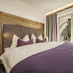 Bergkristall Zillertal - Adults Only Hotel 4*
