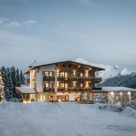 Hotel Bergkristall Zillertal - Adults Only 14 Years Plus