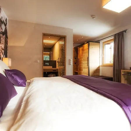 Hotel Bergkristall Zillertal - Adults Only 14 Years Plus 4*