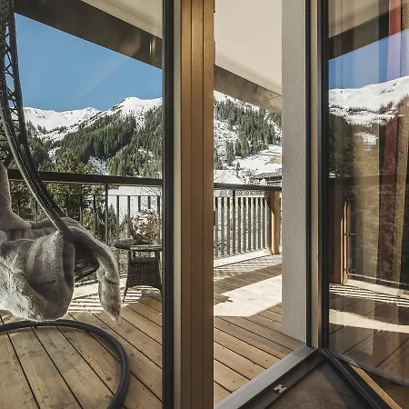Hotel Bergkristall Zillertal - Adults Only