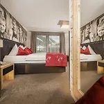 Hotel Bergkristall Zillertal - Adults Only