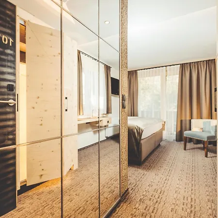 Bergkristall Zillertal - Adults Only 4*